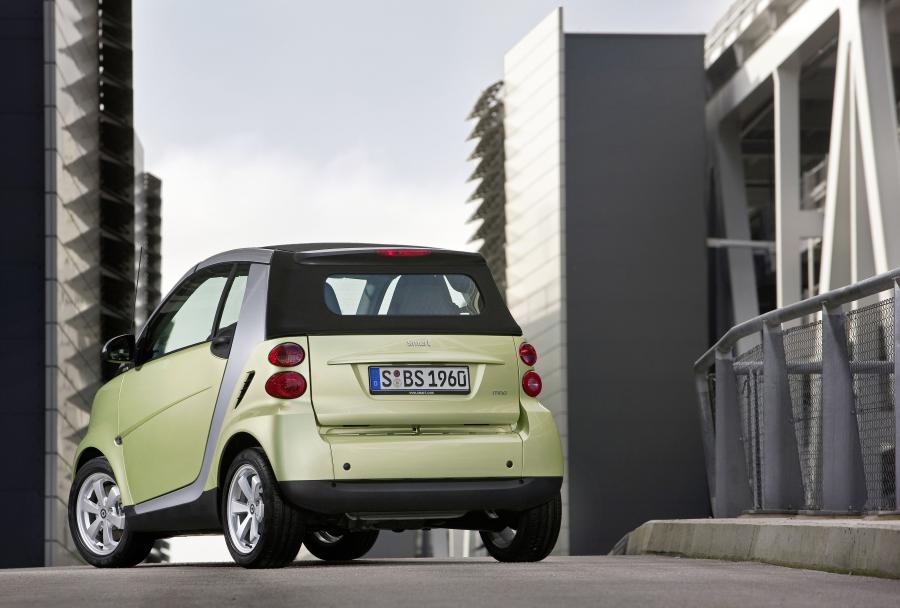  Smart ForTwo Limited Three Edition 2009 года  (фото 11 из 13)